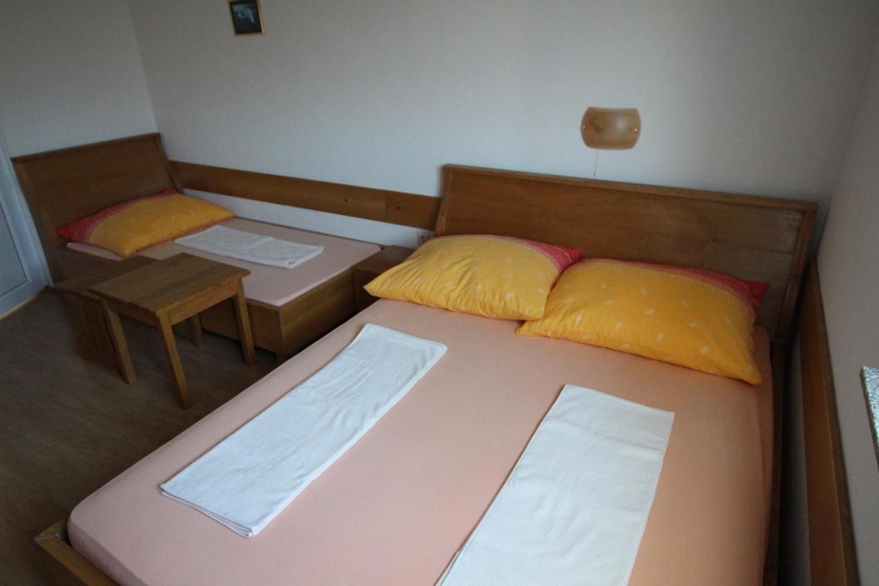Apartments Helena Zadar Vrsi Extérieur photo